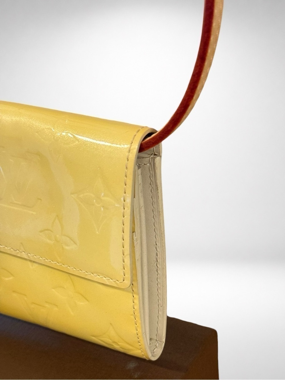 Louis Vuitton Authentic LV Monogram Vernis Sarah Wallet Yellow Crossbody Bag - Picture 7 of 16